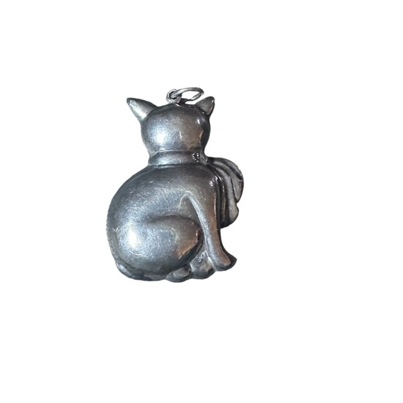 Cat Pendant - Picture 2 of 3